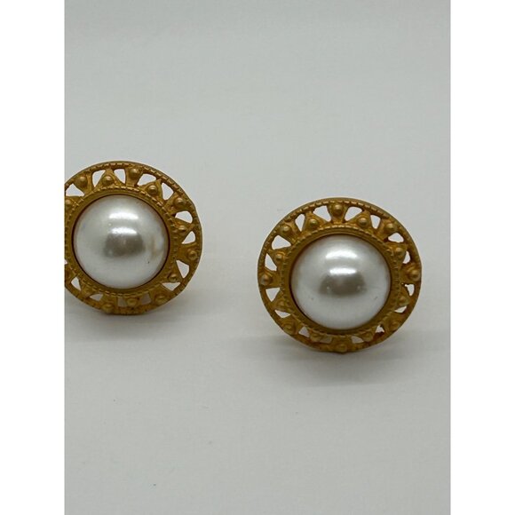 Anne Klein Vintage Gold-Tone Faux Pearl Clip-On Earrings Elegant Round READ - Picture 2 of 15
